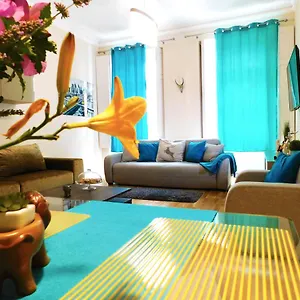 Apartamento Wonder Deer Luxury At The Opera Self Check-in, Budapest